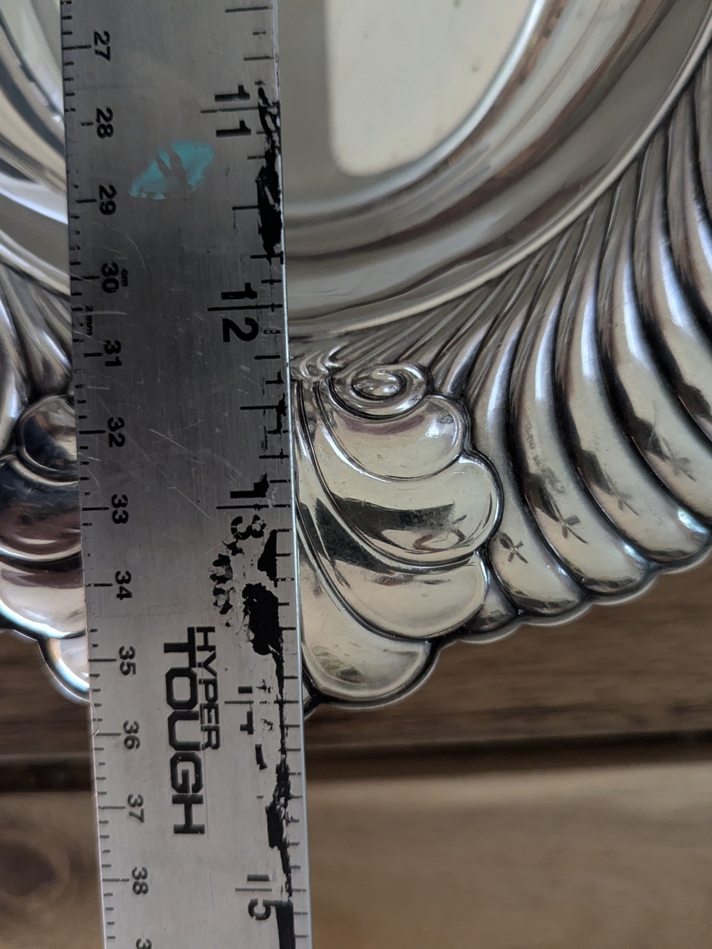 1930's Wm. A. Rogers "Wellington" Silver-Plated Scalloped Serving Bowl - Picture 7 of 8